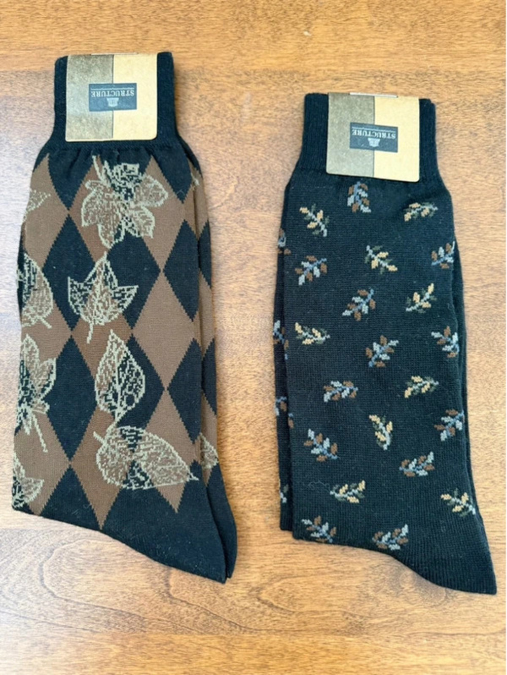 Vintage Structure brand crew socks